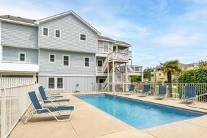 The Whistling Oyster - Corolla Village, Oceanside, 460 Yds to Beach, Pool, Hot Tub, Pool Table