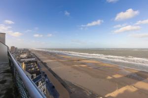 Royal Palace Promenade 76