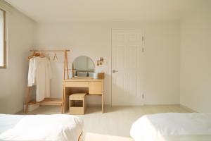 5 Min to 마포역, Easy Access to Hongdae, Airport Railroad and Bus - Foreigner only