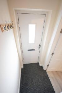 Modern Family Home Near Liverpool City