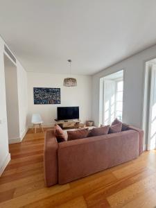 Sol ao Castelo - Downtown w Pool, Terrace, Parking