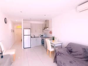 2 Bed Apartment close to the beach and Siam park