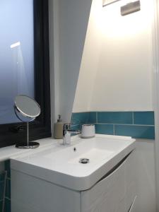 Vibrant Studio Loft in the Heart of Soho