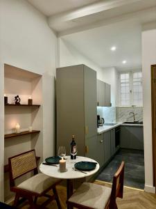 Luxueux Logement à 2 pas de la mer, Vieille ville