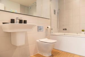 Modern 2 Bed Flat in Central Birmingham w Views