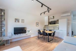 2BR at Artists Palace - Skanderbeg Square Views