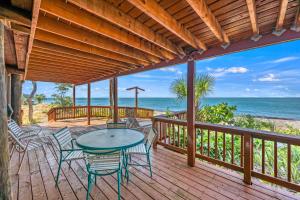 Gulf Front Escape with Private Deck & Beach Access, Pet Friendly
