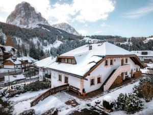Anna Lodges Dolomites