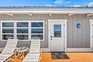 Gulf View Escape on the Beach at Resort with Pool, Kayaks, and More!