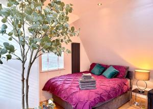 Modern Spacious Premium Studio 5min from Elizabeth Line