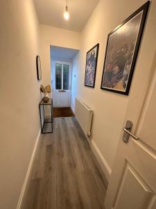 1 bed flat, free parking, 10 mins BHX airport, free WiFi