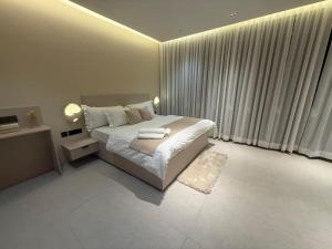 Avatara - Mahavatar Babaji Cave