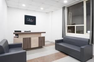Hotel O Noida Sky Suites Sector 44 Near botanical metro