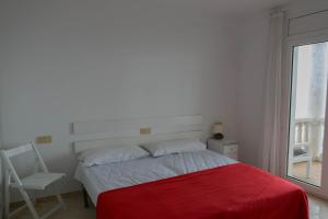 3 bedroom apartment w sea views in Aiguafreda Begur H25