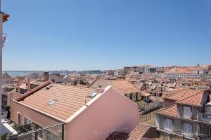 Charming room in Lisbon Baixa