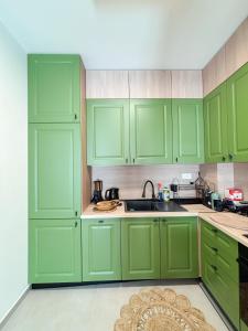 Twenty-five peaks apartment with garage