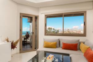 Peaceful Apartment with Sea-View