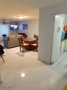 Amplía casa en Jardines Alcalde