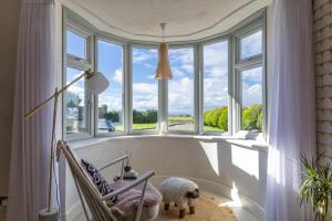 Seaview House - 5 Bedroom - Southgate