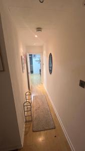 Cosy & Modern 2 Bedroom Apartment