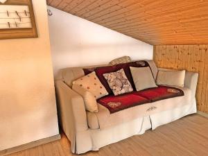 Appartement cosy avec balcon - idéal 4 pers - proche commerces et pistes de ski - FR-1-458-198