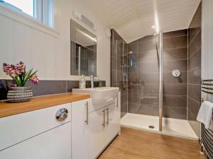 1 Bed in Langbank 73846