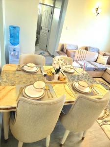 Embakasi Modern Elegant 2 br Urban Escape with Scenic Balcony by Lameg