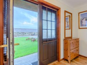 2 Bed in Newton-by-the-Sea 80481