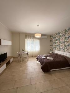 De La Salle Apartment