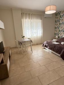 De La Salle Apartment