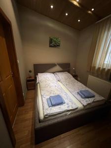 Júlia-Gyöngyvirág apartman