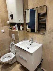 Christmas Market Cozy 1 bedroom and 1 convertible