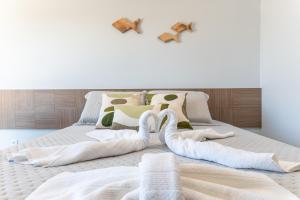 Max Carneiros Suítes - Conforto e sofisticação há alguns passos do mar!