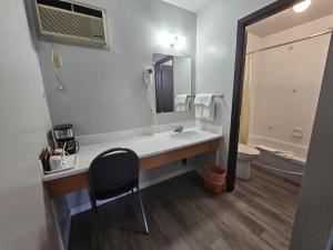 Howard Johnson by Wyndham Edson