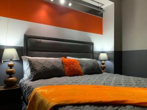 Stylish Studio with Pool & Huge TV