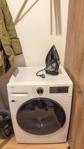 Central Breeze Flat x Self Check-in