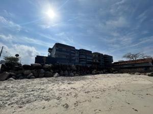 Lindo apartamento de frente para o mar