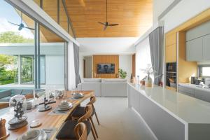 Botanica Aroon Luxury Pool Villa 3 BR Lagoona Bangtao beach