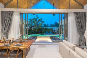 Botanica Aroon Luxury Pool Villa 3 BR Lagoona Bangtao beach