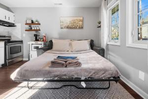 5 Min to Downtown - 7 to Duke - Washer and Dryer