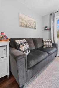 5 Min to Downtown - 7 to Duke - Washer and Dryer