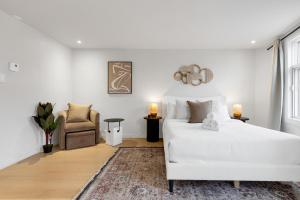 Boho Luxe 2-Floor Retreat Sleeps 6 Private Patio