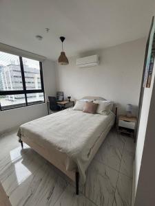 Comfortable apartment within walking distance of the coastal strip