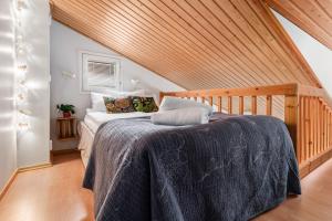 Levi Lumia Home, Moonlight 409