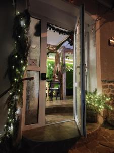 Hide Hub Guest Apart