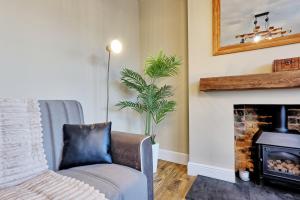 Cosy 2 Bedroom Flat Near Westcliff On Sea Beach & Hamlet Court Road