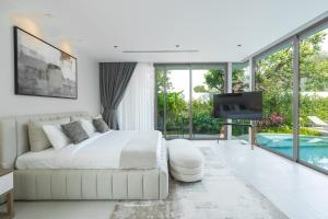 Botanica Aroon Luxury Pool Villa 3 BR Lagoona Bangtao beach