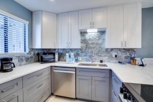Adjust Your Altitude at Runaway Bay by SeaBreeze Vacation