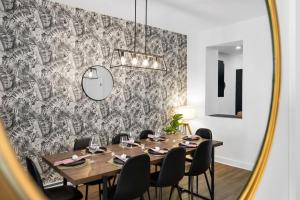 Boutique 4BR Luxury Residence 2 Floors Mile-End St-Laurent