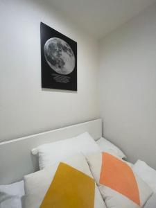 2B Nice Apt close to Market College Mel Central